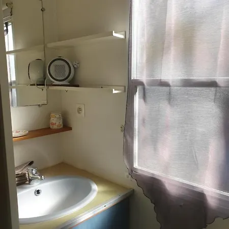 Mobilhome Ile D'oleron 3 Etoiles Pret De 3 Velos Inclus Piscine Et A 200m Campingplads La Cotinière