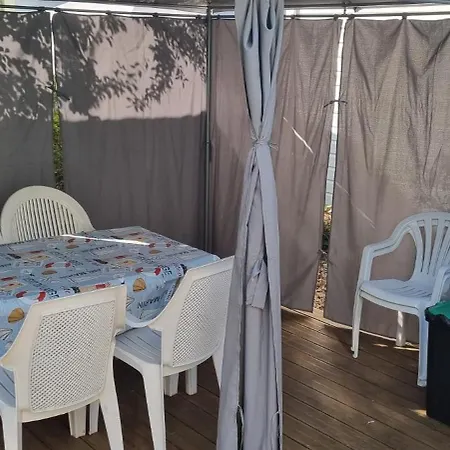 Mobilhome Ile D'oleron 3 Etoiles Pret De 3 Velos Inclus Piscine Et A 200m Campingplads