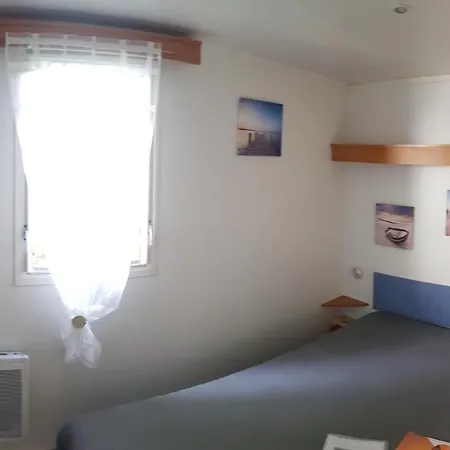 Mobilhome Ile D'oleron 3 Etoiles Pret De 3 Velos Inclus Piscine Et A 200m Campingplads *